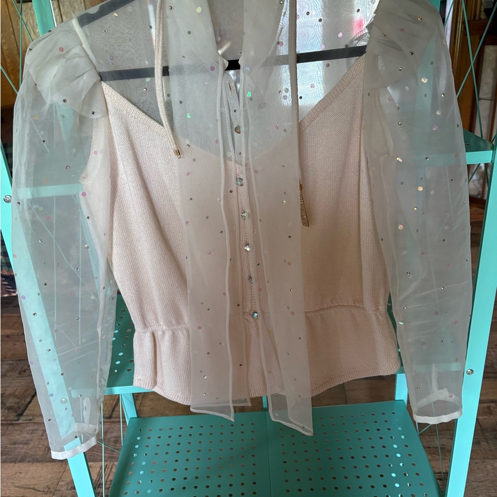 St. John Cream Blouse with Elegant Design
